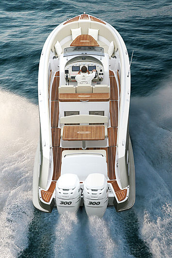 Comitti Isola 33 tender exterior