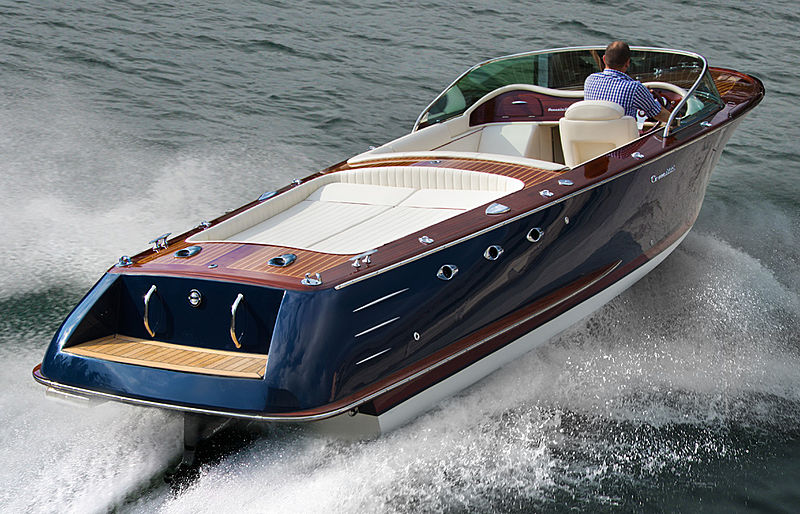 Comitti Venezia 25 tender exterior