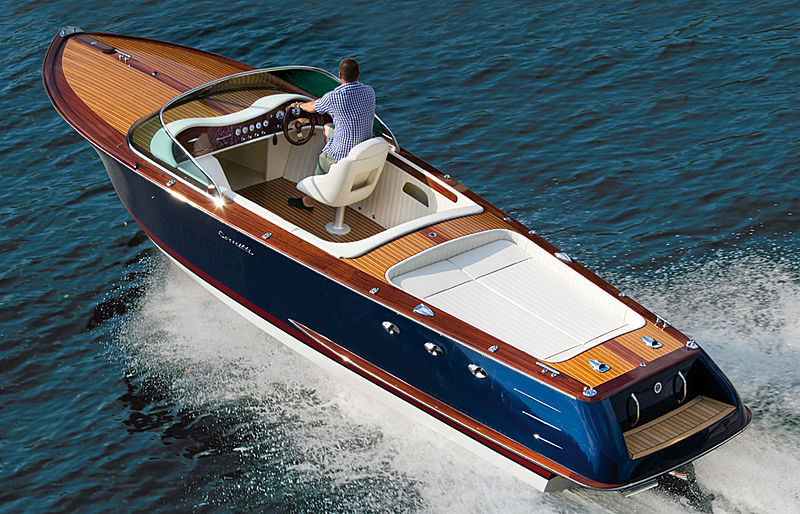 Comitti Venezia 25 tender exterior