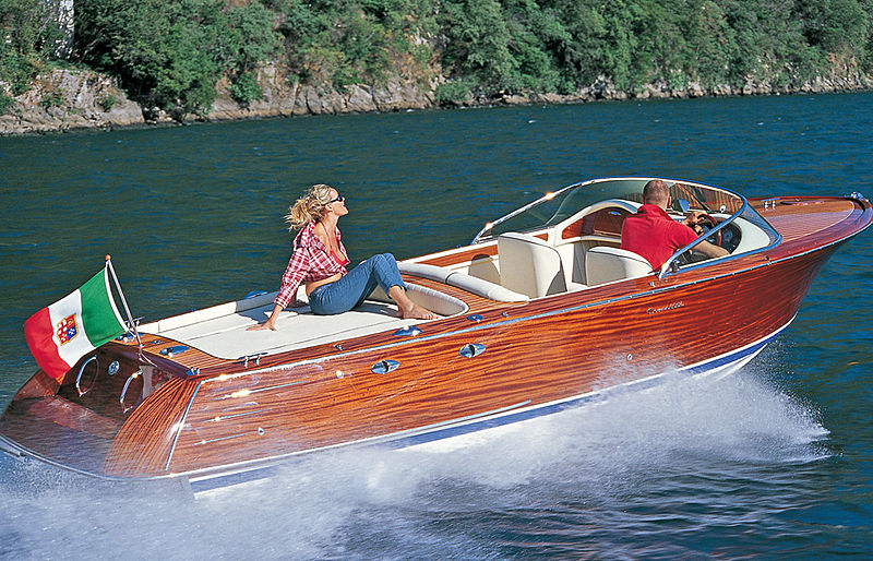 Comitti Venezia 22 tender exterior