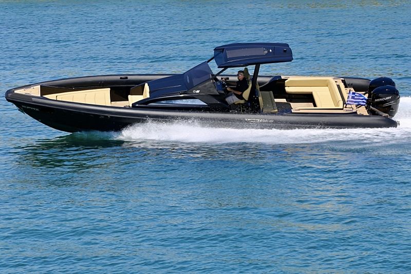 Technohull Explorer 40 tender exterior