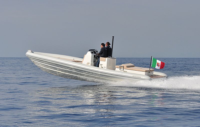 Levi PMP 8punto5 tender exterior