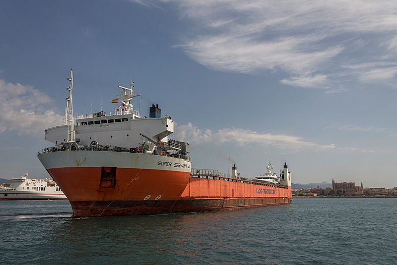 Super Servant 4 departing Palma de Mallorca