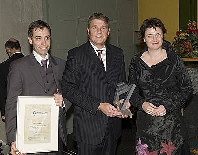 Van der Velden wins Award
