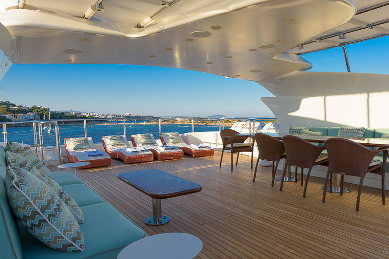 Africa sundeck