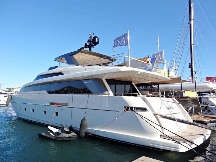 Boreal II in Port Canto