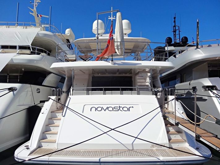 Novastar in Port Canto