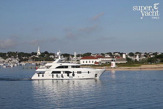 yachts docked in nantucket