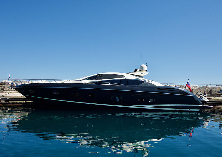 Sunseeker Predator 82 yacht Mijax