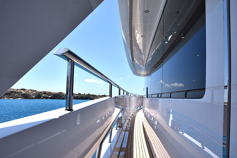 Sea Story yacht sidedeck