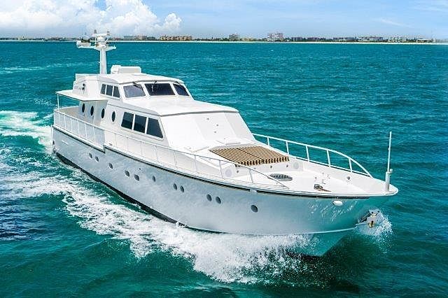 Andiamo yacht cruising