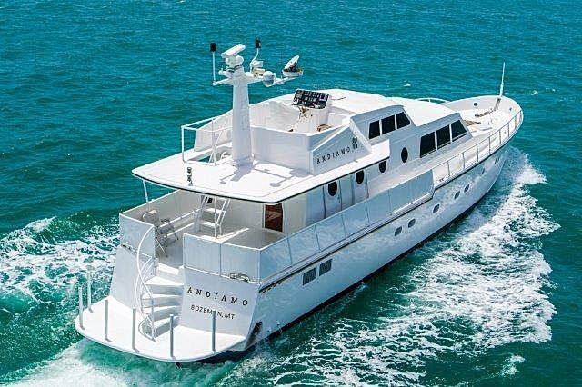 Andiamo yacht cruising