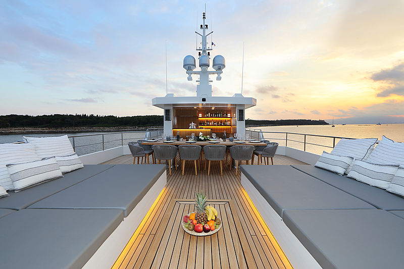 Siempre yacht aft deck