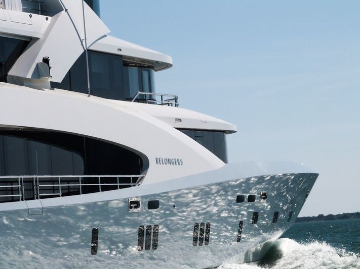 Belongers Couach 5000 superyacht