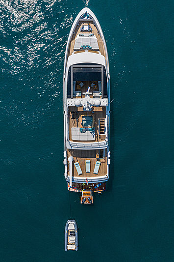 Archipelago yacht exterior