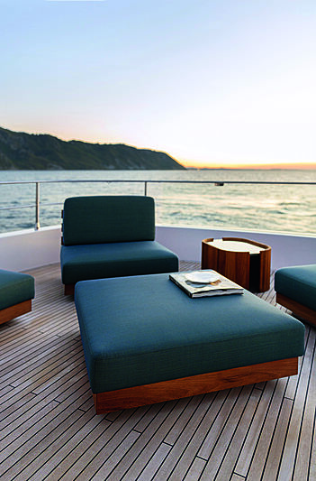 Azimut Grande Magellano 25/01 yacht deck