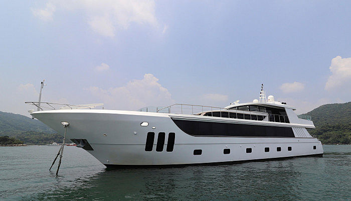 Cobot yacht anchored
