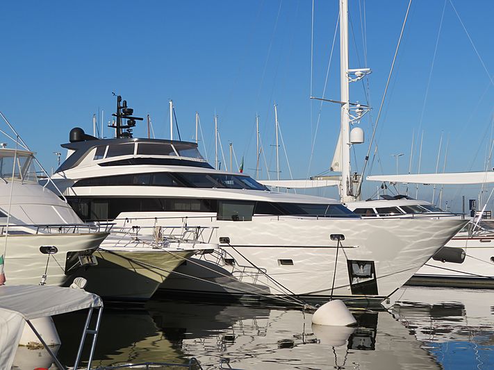 Piccolino yacht at Viareggio