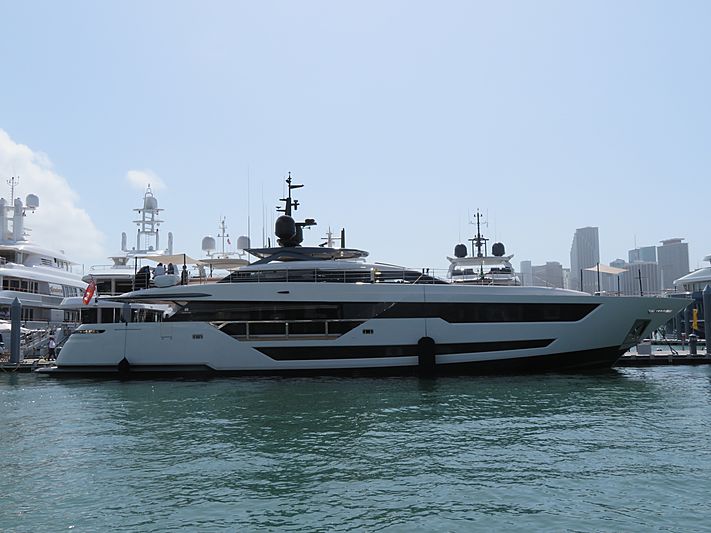 Vista Blue yacht at Miami Yacht Show 2020