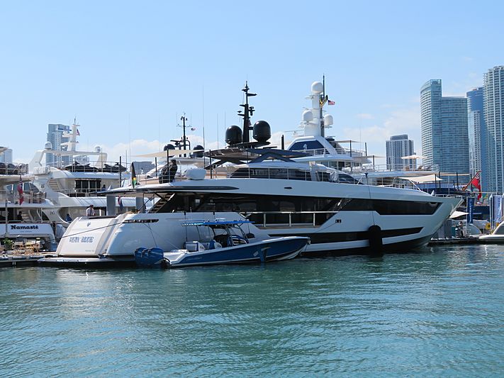 Vista Blue yacht at Miami Yacht Show 2020