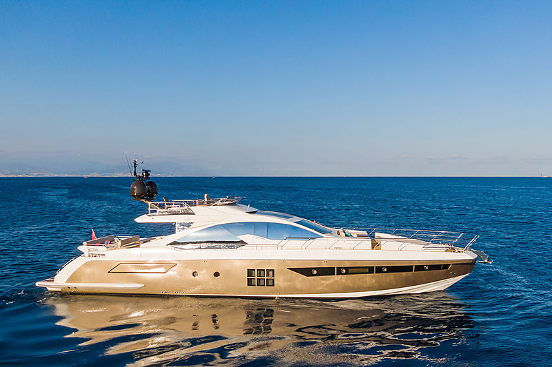 Yachti Ana yacht exterior