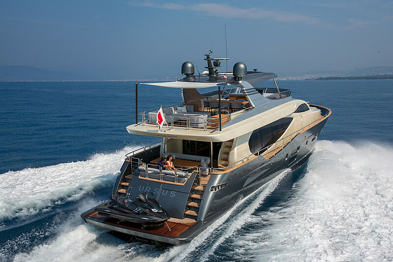 Ursula V yacht cruising