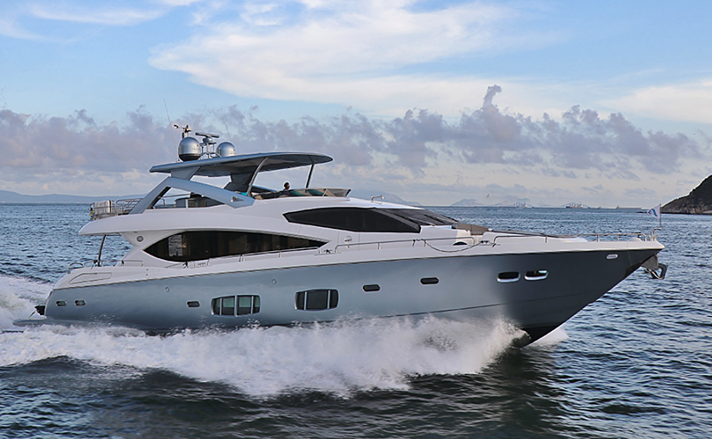 Sunseeker 88 yacht Turquoise