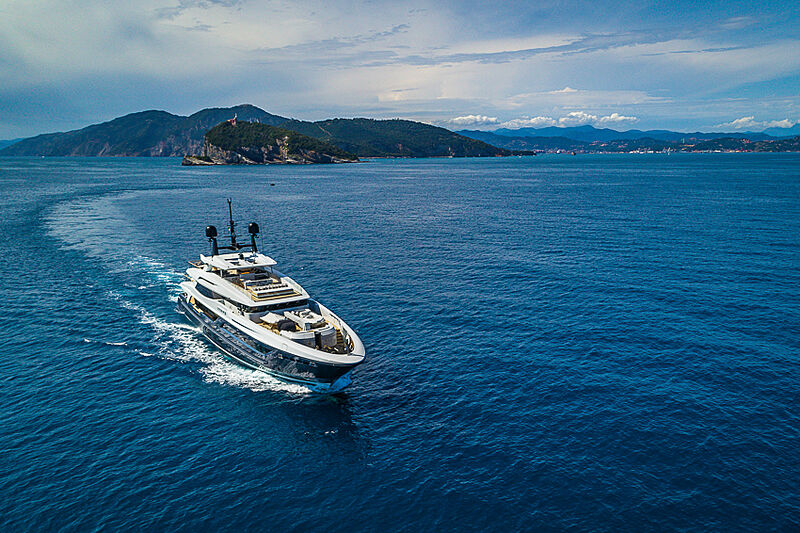 Severin*s yacht cruising