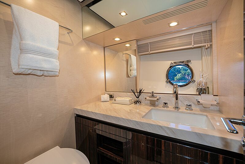 Phoenix yacht bathroom
