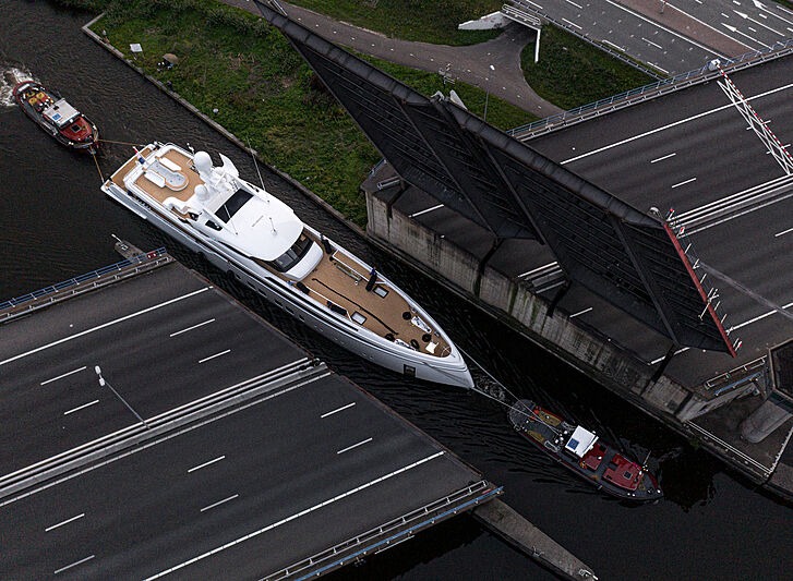Yacht Totally Nuts by Feadship
