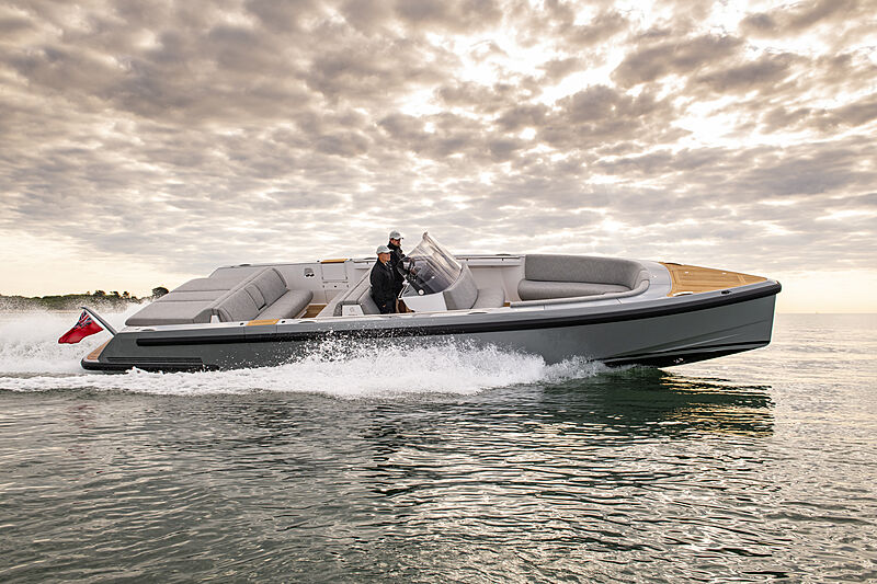 COMPASS CHASE TENDER 11.60M tender Compass Tenders Ltd