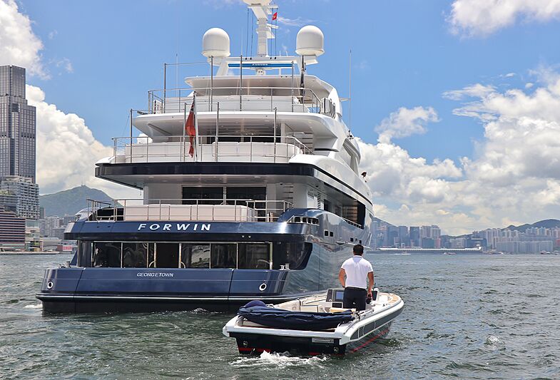 Forwin yacht stern