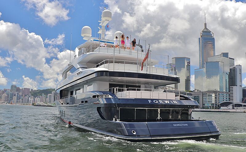 Forwin yacht stern