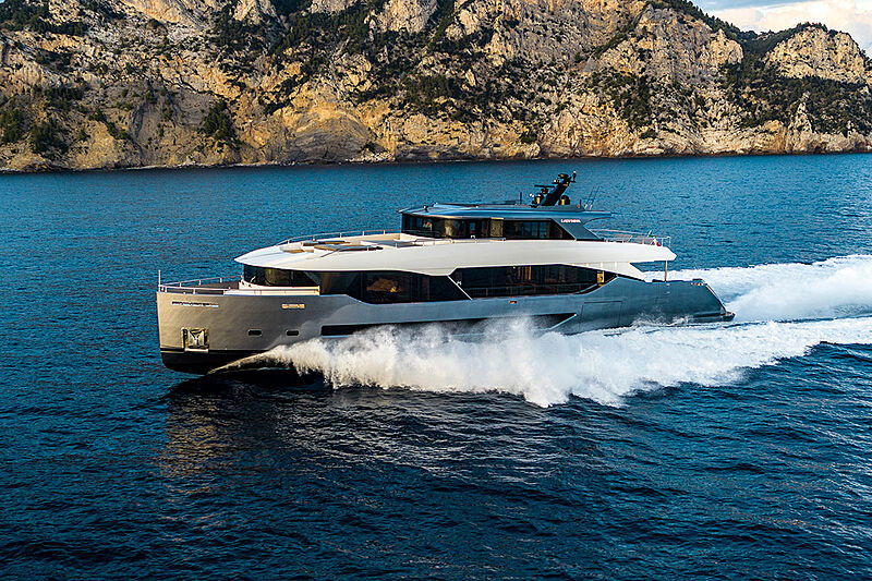 Lady Nina yacht by Maiora
