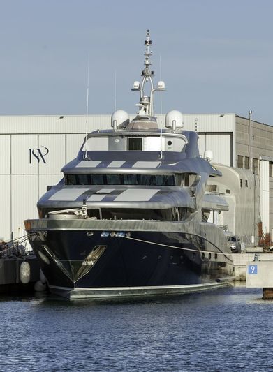 Victoria hull at the ISA Yachts shipyard in Ancona