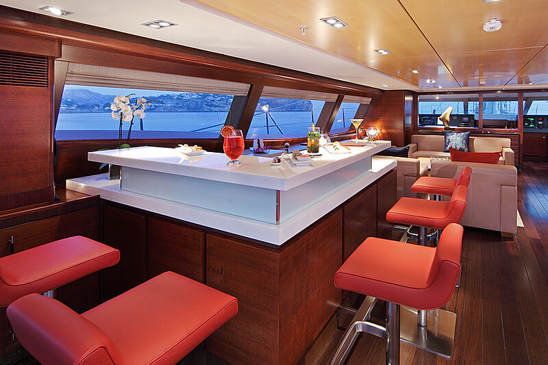 Prana yacht bar
