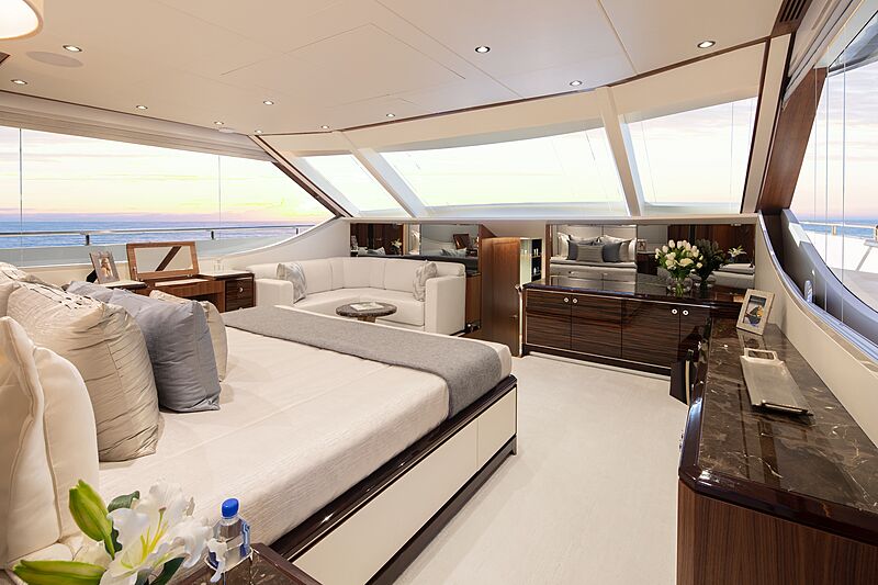 Eileen's Way yacht master stateroom