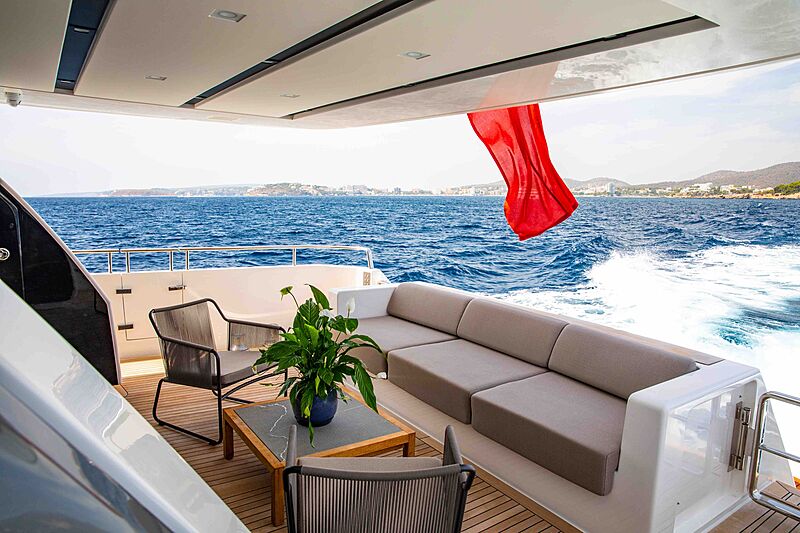 Balance yacht aft deck