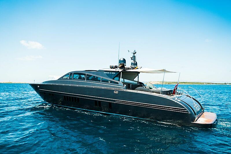 AYA yacht Leopard
