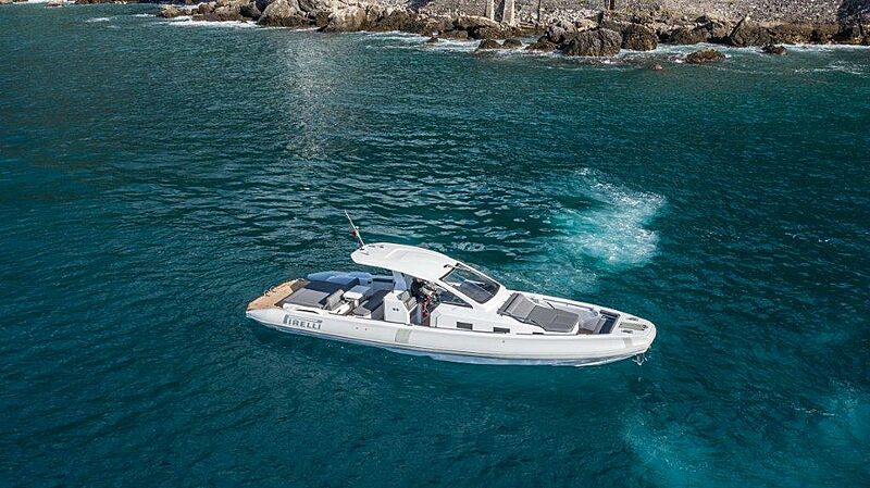 Pirelli 42 tender cruising
