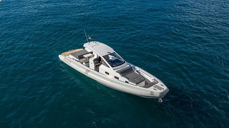 Pirelli 42 tender cruising