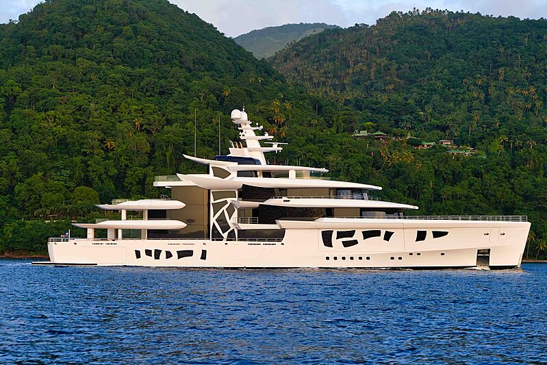 Artefact yacht cruising