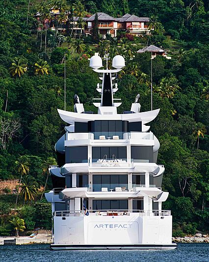 Artefact yacht stern