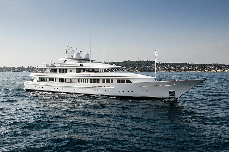 Photo New Hampshire yacht cruising SuperYacht Times