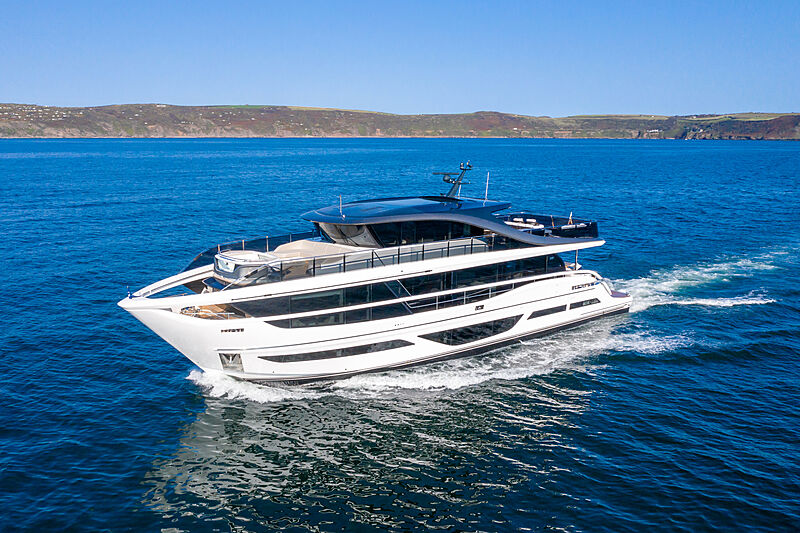 Princess X95/02 yacht cruising