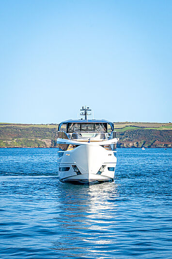 Princess X95/02 yacht cruising