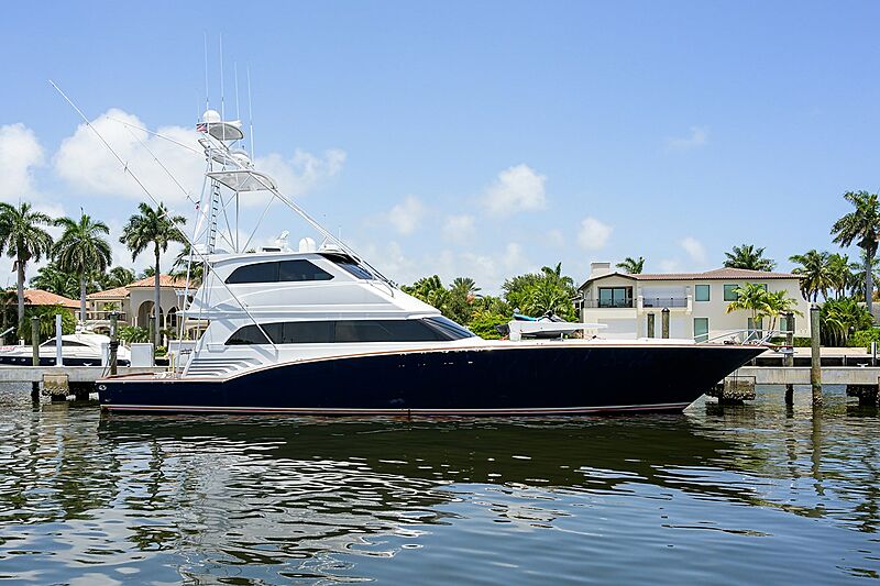 Aquaholic yacht in marina