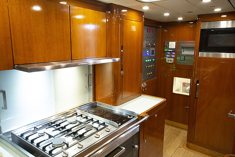 Varsovie yacht galley