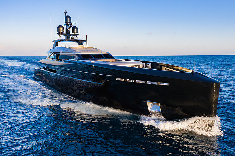 Olokun yacht cruising