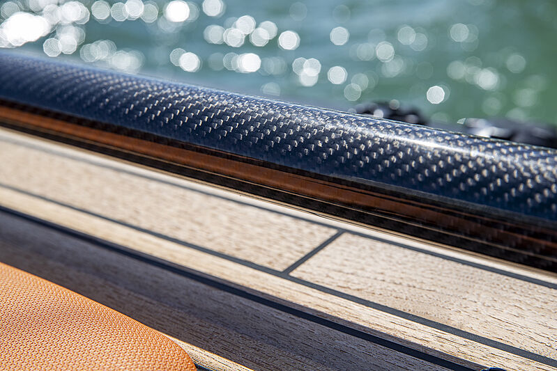 Technohull Omega 47 tender detail